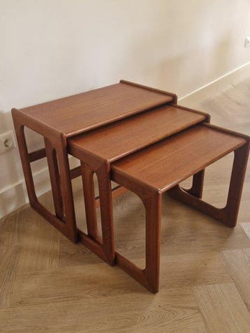 Tables gigognes - imbrication - Teck - Trois tables