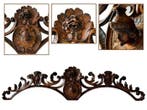 Decoratief ornament - Antieke Cimasa/Decoratie met een in