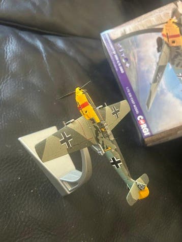 Corgi - Avion de guerre - Messerschmitt BF109 battaglia