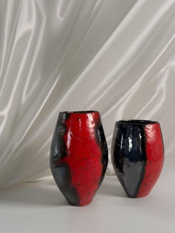 Toru Ichikawa(1973-) - Beker (2) - RODE LIJN Een andere, Antiek en Kunst