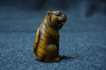 Absolute veiling (Geen reserve) – Japanse netsuke – Tijger –