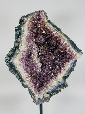 Quality amethyst rock Crystal geode on stand Kristal -
