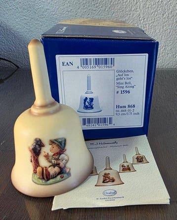Hummel, Goebel - Beeldje - Mini Bell Sing Along #1596, Antiek en Kunst