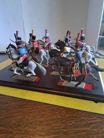 Starlux - Soldat de plomb Napoléon 1er et 9 chasseurs à
