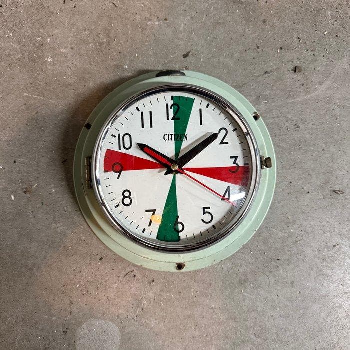 Wandklok - Citizen - Glas, Staal, Verchroomd - 1980-1990 -, Antiquités & Art, Antiquités | Assiettes décoratives & Carrelages