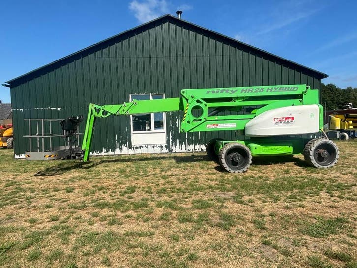 Niftylift HR 28 hybrid 4x4 28m knikarmhoogwerker nifty, Zakelijke goederen, Machines en Bouw | Liften, Steigers en Ladders, Ophalen