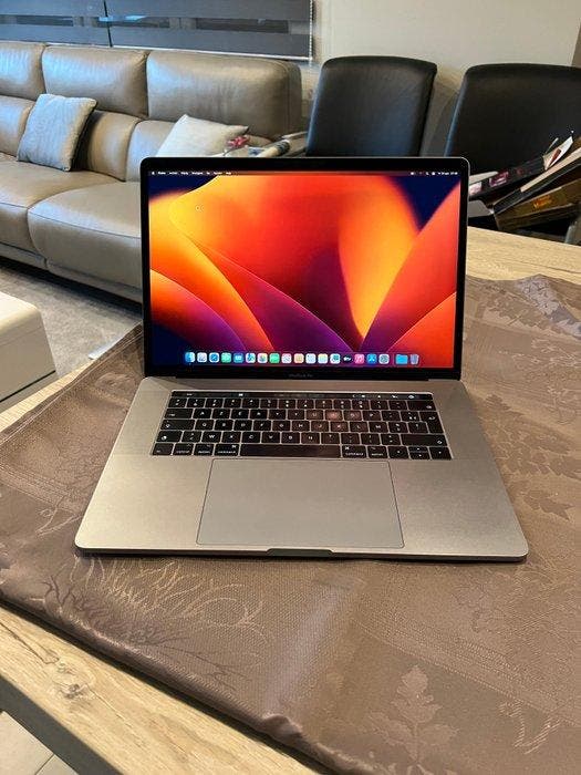 Apple **MacBook Pro 15” (2017) – Intel Core i7 | 16GB RAM |, Consoles de jeu & Jeux vidéo, Consoles de jeu | Accessoires Autre
