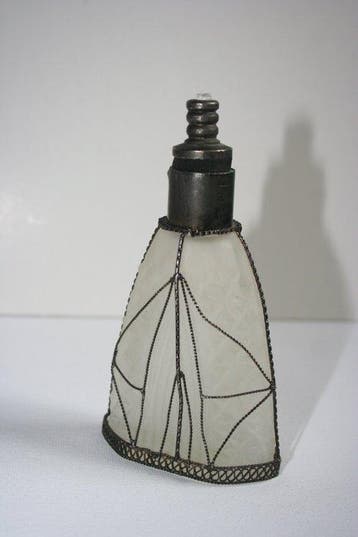Gemerkt met een P - Olielamp (2) - Persglas - Met filigraan