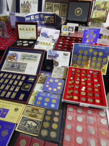 Europa. Collection of coins/banknote/medals/euro inkl. pp, Postzegels en Munten