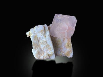 Roze fluoriet kristal specimen – verzamelaar Mineralen- 226, Verzamelen
