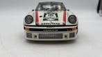 Schuco 1:18 - Modelauto - Kremer Porsche 934 RSR 1976 -, Nieuw