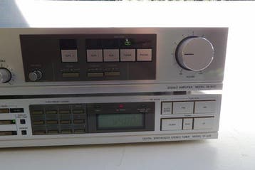 Toshiba (Aurex) - SB-M30 Amplificateur stéréo / ST-S30 Tuner