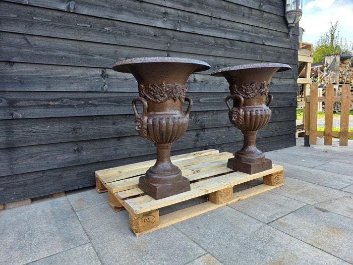 XL Lion Head - Iron - Vaas (2) - Gietijzer - Gratis, Antiek en Kunst, Kunst | Designobjecten