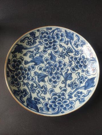 Bord (2) - Porselein - Kangxi druiven decor