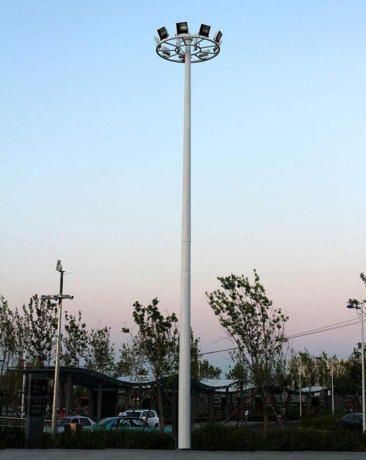 Polygonale heavy duty stalen highmast 20m1 met grondstuk en, Articles professionnels, Articles professionnels Autre, Envoi