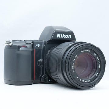 Nikon F-801s + Sigma UC Zoom 4-5.6/70-210mm + SB-24 Analoge, Nieuw