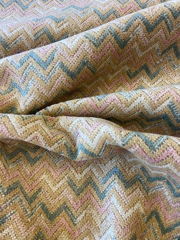 Jacquard meubelstof met iconisch chevron-zigzagpatroon,, Antiquités & Art