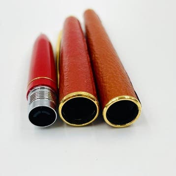 Pilot - Genuine Leather-Covered 14K Gold Nib - Sans prix de, Nieuw