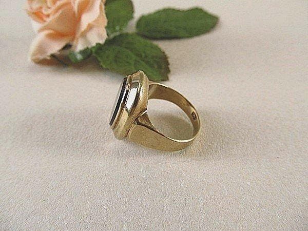 Zonder minimumprijs - Ring - 9 kt. Geel goud Onyx, Handtassen en Accessoires, Ringen