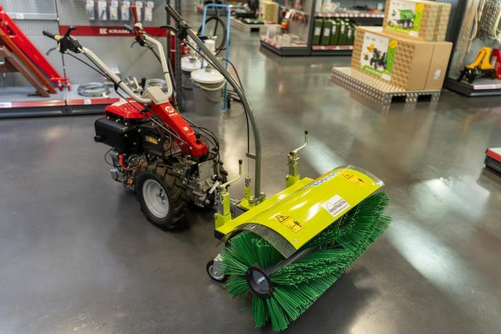 Nibbi veegmachine/motoculteur | Brik 5 S, Zakelijke goederen, Machines en Bouw | Onderhoud en Reiniging