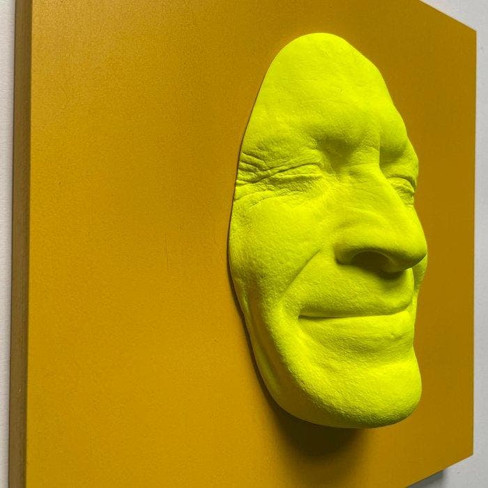 gregos - Fluo yellow smile on yellow background, Antiek en Kunst, Kunst | Designobjecten