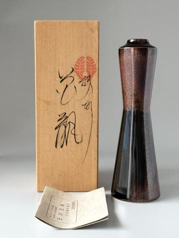 Eenbloemige vaas - Porselein - Japan - Japans meest, Antiek en Kunst