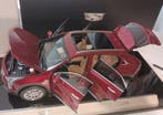 Paudi models 1:18 - Modelauto - Cadillac XT4 - 2022 - Rood, Nieuw