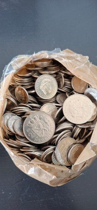 Nederland. Ruim 8 kilo gulden munten 1948-1980 1948-1980