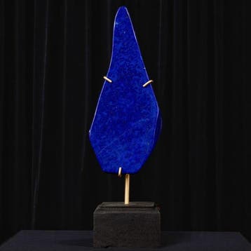 Dalle de lapis-lazuli sur socle en laiton décoratif -