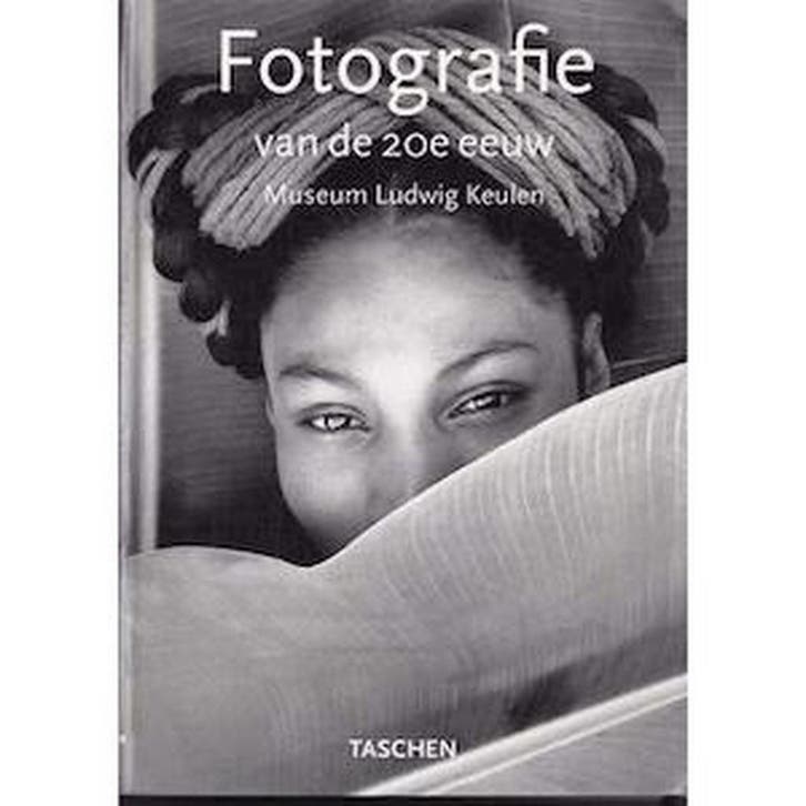Fotografie van de 20e eeuw 9783822809853, Boeken, Kunst en Cultuur | Fotografie en Design, Gelezen, Verzenden