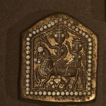 Cette collection de 7 moules en bronze dorigine indienne