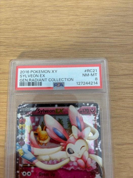 Pokémon - 1 Graded card - Sylveon ex RC21 - PSA 8, Hobby en Vrije tijd, Verzamelkaartspellen | Pokémon