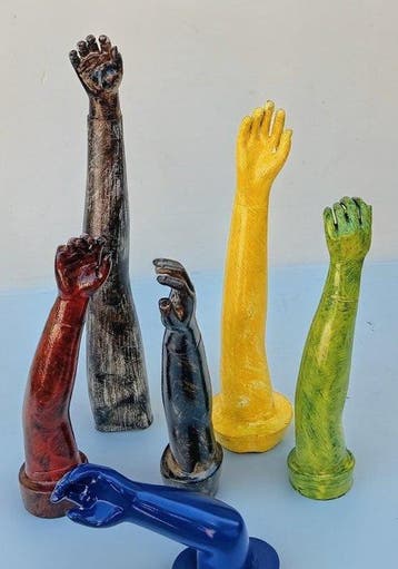 Mannequin - World made of hands (6) - glasvezel