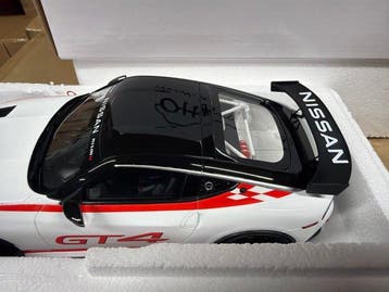 Otto Mobile 1:18 - Voiture de sport miniature - Nissan Z GT4