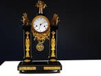 Figurale pendule Empire - Verguld brons - 1800-1850 -