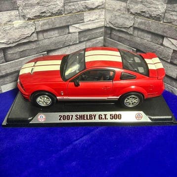 Shelby Collectibles 1:18 - Modelauto - Ford Mustang Shelby