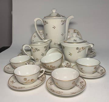 Service à café (19) - Porcelaine