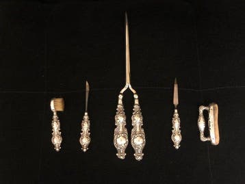 Set cosmetische accessoires - sterlingsilver - Omstreeks, Antiek en Kunst