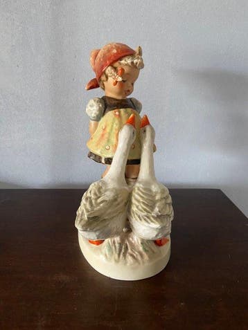 Goebel - Figurine - Meisje met ganzen - TMK5 - Porcelaine