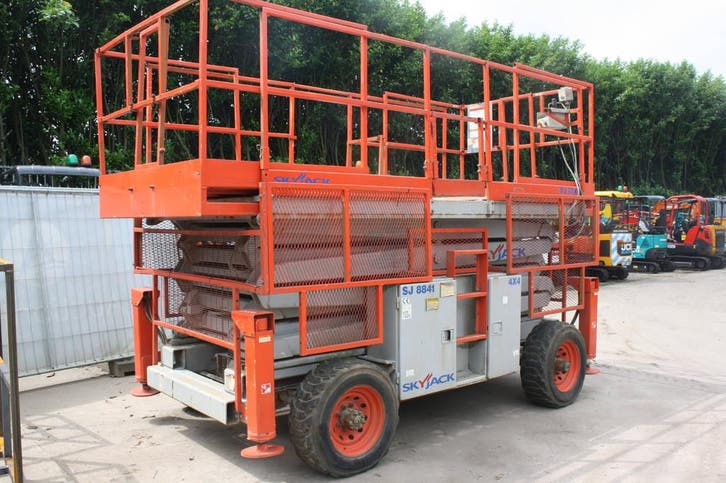 Veiling: Schaarlift Skyjack SJ8841 Diesel 14.5m, Articles professionnels, Machines & Construction | Ascenseurs, Échafaudages & Échelles