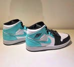 Nike - Air Jordan 1 Mid, Tropical Twist Igloo - Sneakers -, Nieuw