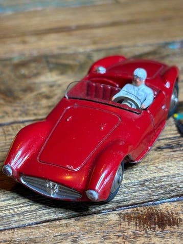 Dinky Toys 1:43 - Model raceauto - Dinky Toys France - 1:43, Nieuw