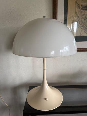 Louis Poulsen - Verner Panton - Lamp - Panthella - Plastic,