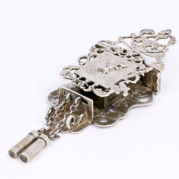 C.A. Stout - Wandklok. - Beeldje - .835 zilver