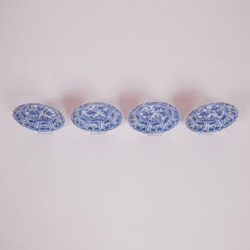 Set van 4 Chinees porseleinen bordjes, Kangxi (1662-1722) -, Antiek en Kunst