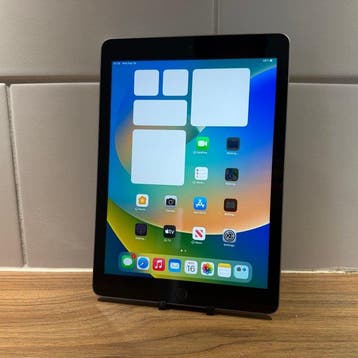 Apple iPad (5th Generation) 128GB Wifi - Mobiele telefoon