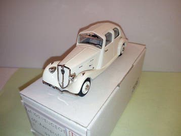 ESDO 1:43 - Modelauto - Peugeot 601 Aeroprofile saloon 1934