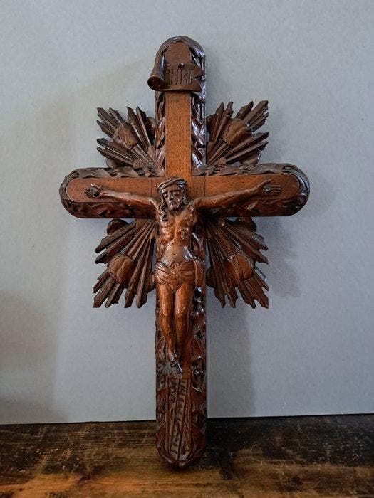 Crucifix - Hout - 1850-1900 - Handgesneden Houten Kruisbeeld, Antiek en Kunst, Kunst | Niet-Westerse kunst