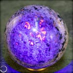 Natuurlijke Yooperlite-kogel – zeldzaam UV-reaktief