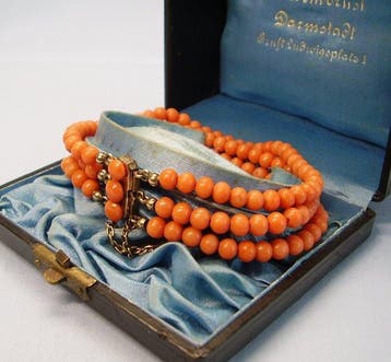 Armband - 9 kt. Geel goud - 110.00ct. tw. Koraal - 3-rijige, Nieuw